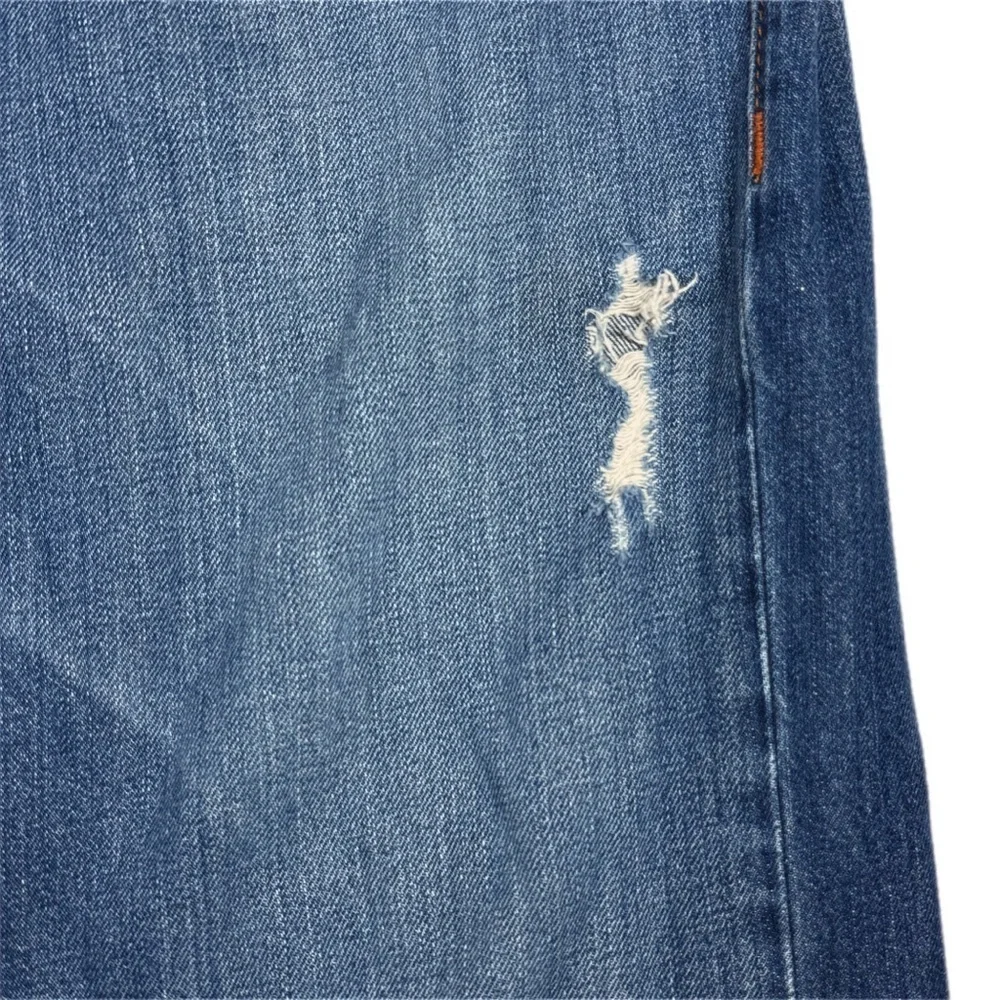 True Religion | Bobby Blue Straight Leg Jeans Slightly Distressed Style